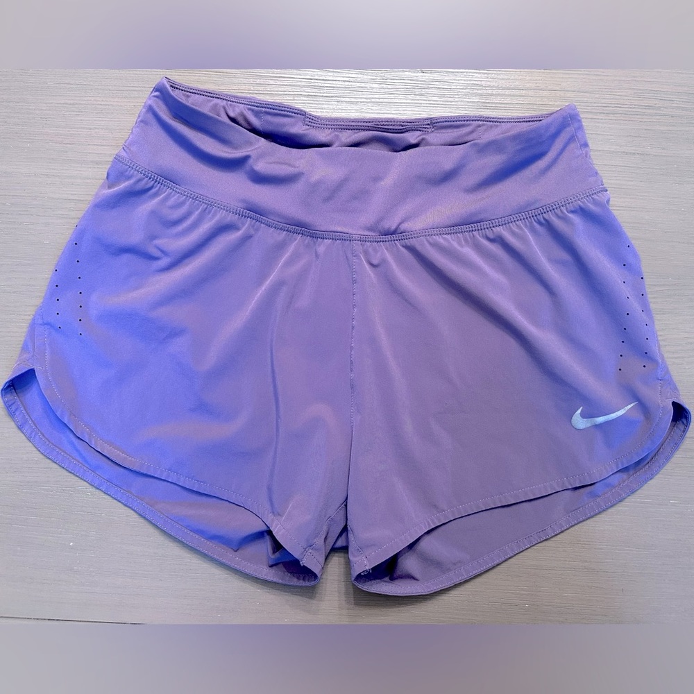 Nike High Waisted Running Shorts - M